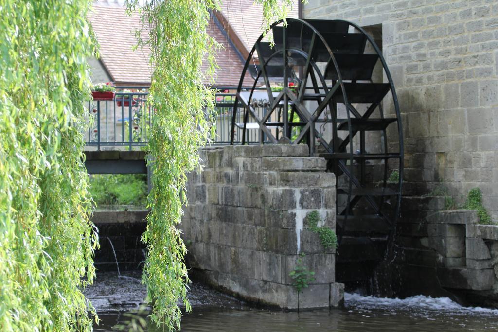 Hotel Moulin De Petoulle Charenton-du-Cher Exterior foto